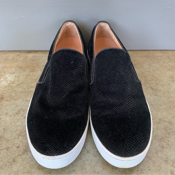 Vionic Velour Black Loafers Size 8.5 - Picture 1 of 11